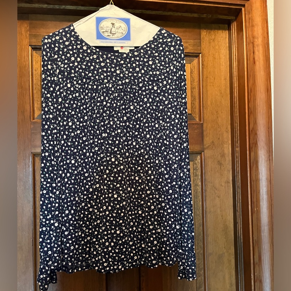 Beautiful Boden top.  Blue with white flowers with green stems